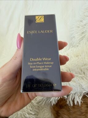 Estee Lauder Double Wear Stay-In-Place Foundation - 1C0 Shell
